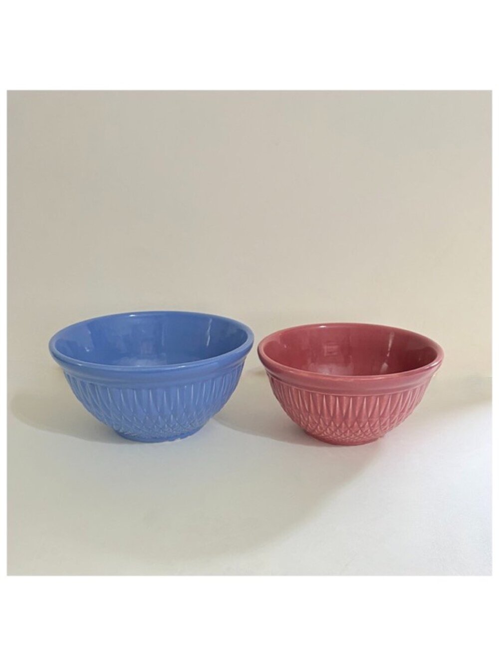 Set 2 Vintage A.E. HULL Pottery Company Pink Kitchen Bowl Nesting Glossy Diamond